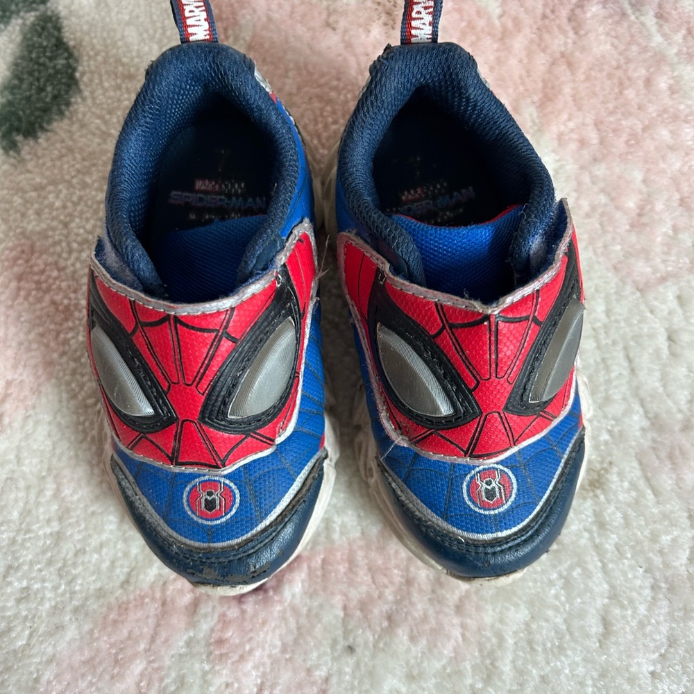 Marvel‎ Spider-Man Light-Up Kids Shoes